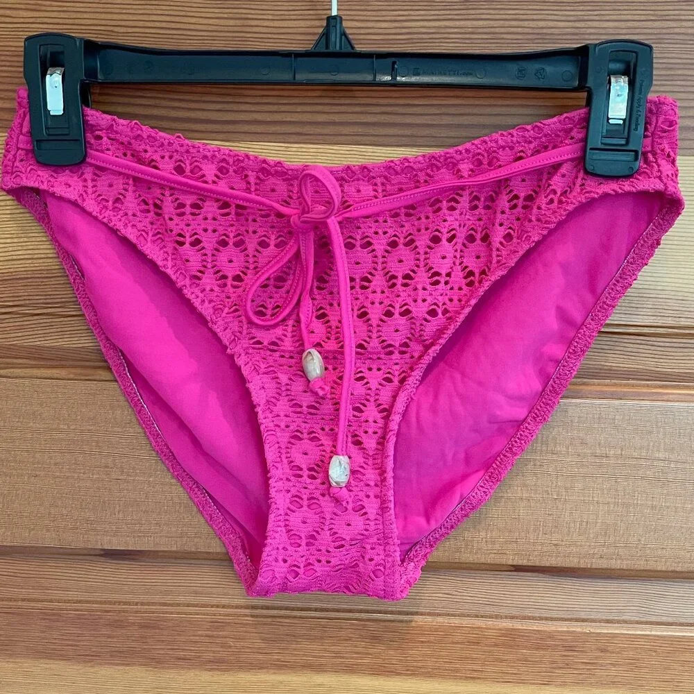 Rasberry Pink Crochet Bikini Bottoms - Women's Small - EUC - Picture 1 of 8
